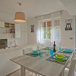 Apartamento Casa Al Bosco By Posarellivillas *