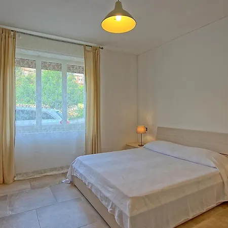 Casa Al Bosco By Posarellivillas * אמליה