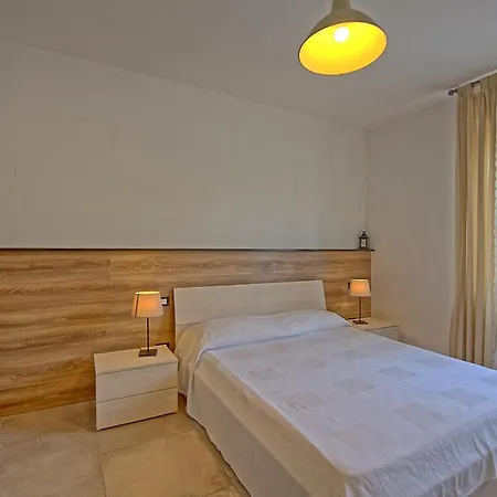 Casa Al Bosco By Posarellivillas אמליה