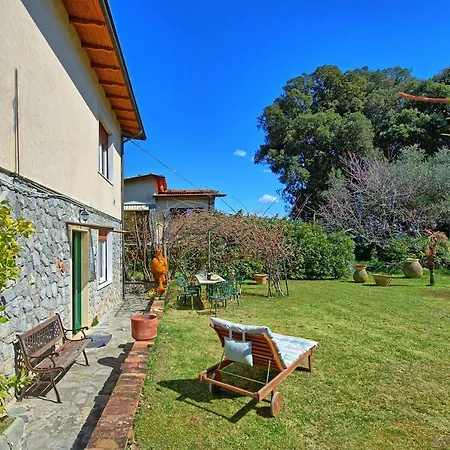 Casa Al Bosco By Posarellivillas אמליה