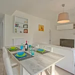 شقة Casa Al Bosco By Posarellivillas *