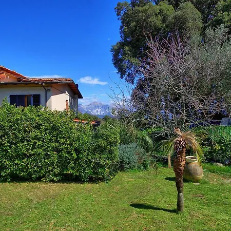 Apartamento Casa Al Bosco By Posarellivillas *